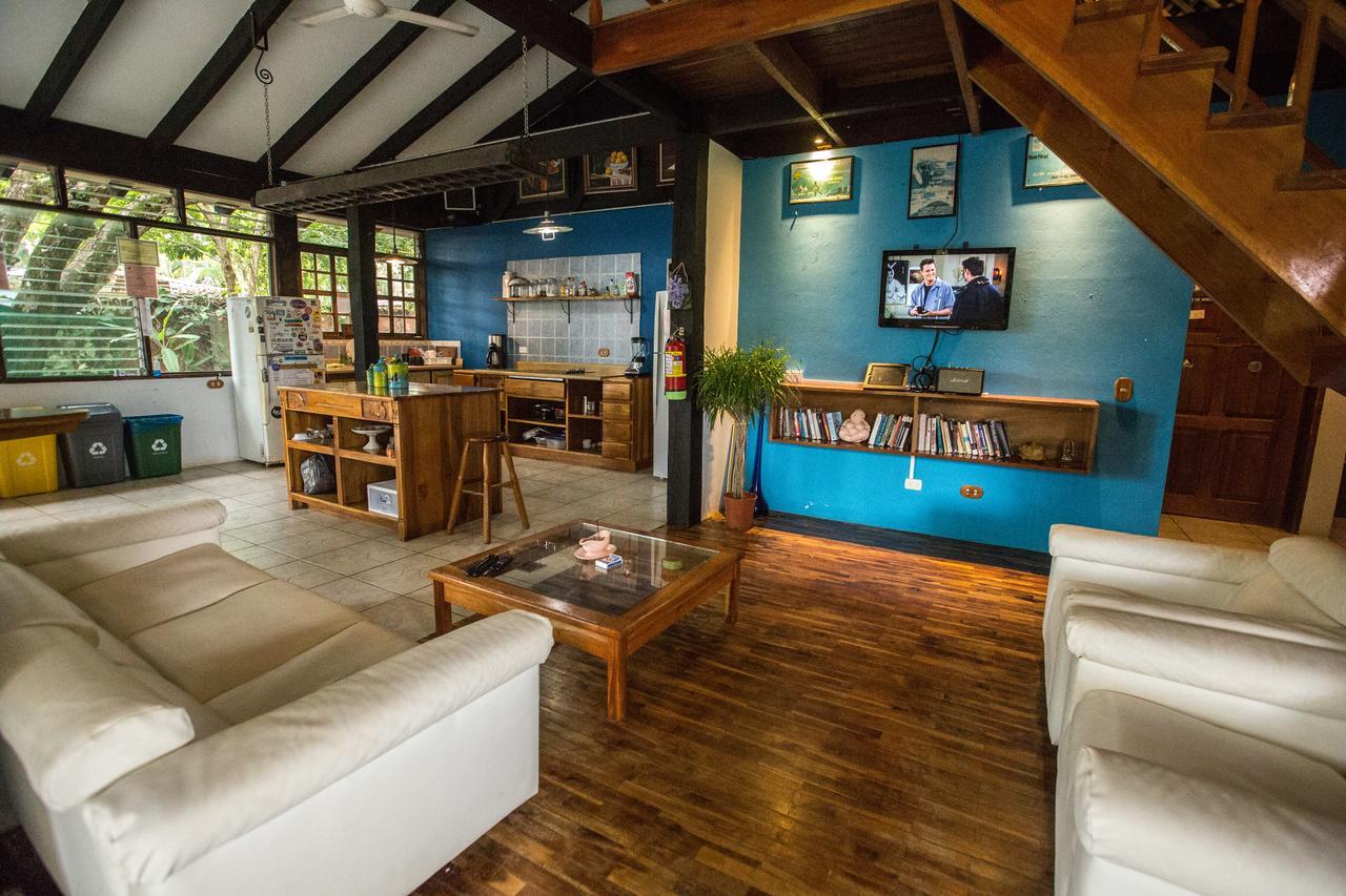 Jaco Inn Экстерьер фото